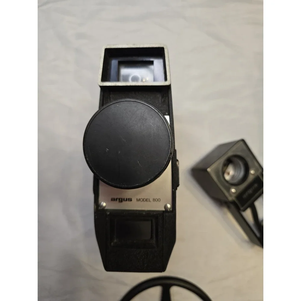 Vtg Argus Model 800‎ Movie Camera And Parts As Shown With Case